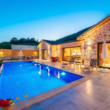 Saribelen Village Luxury * קלקן